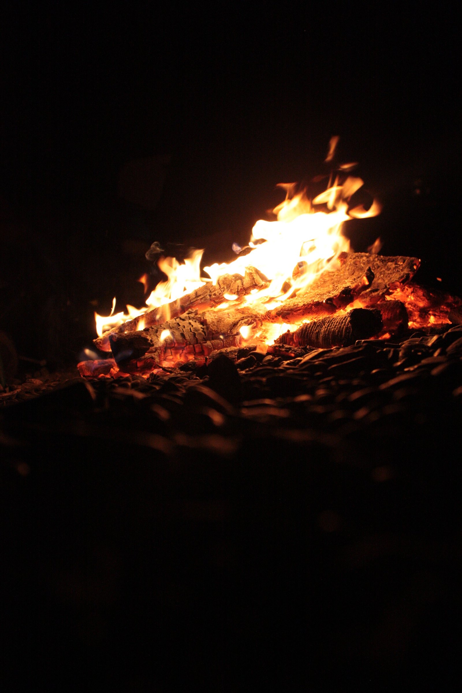 Bonfire evenings at heritage villa Amba